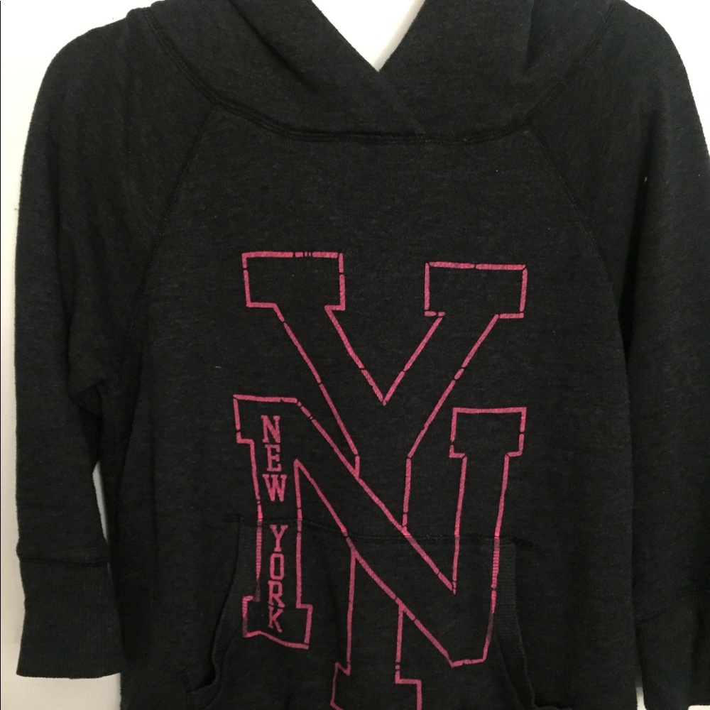 NWOT NY hooded tee
